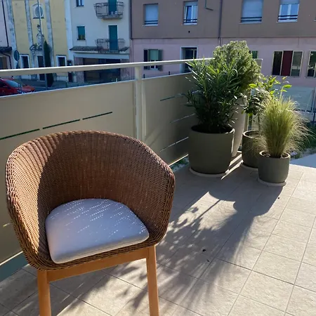 Luigia Garda 公寓